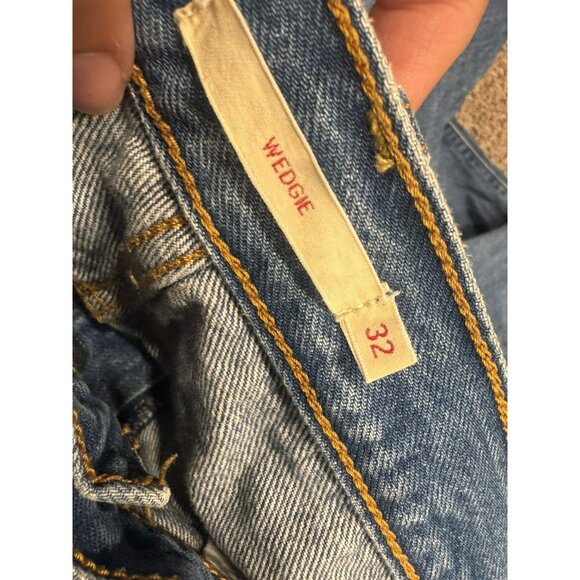 Levis Women’s Wedgie Straight Blue Denim Size 32 28” EUC - Picture 4 of 7